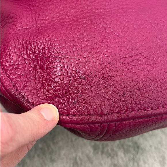 MICHAEL KORS BEDFORD PEBBLED LEATHER FLAP OVER SHOULDER BAG FUSCHIA CROSSBODY - Picture 16 of 17